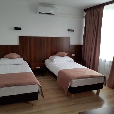 Pod Kominem Pokoje I Apartamenty Brzezie  Buitenkant foto